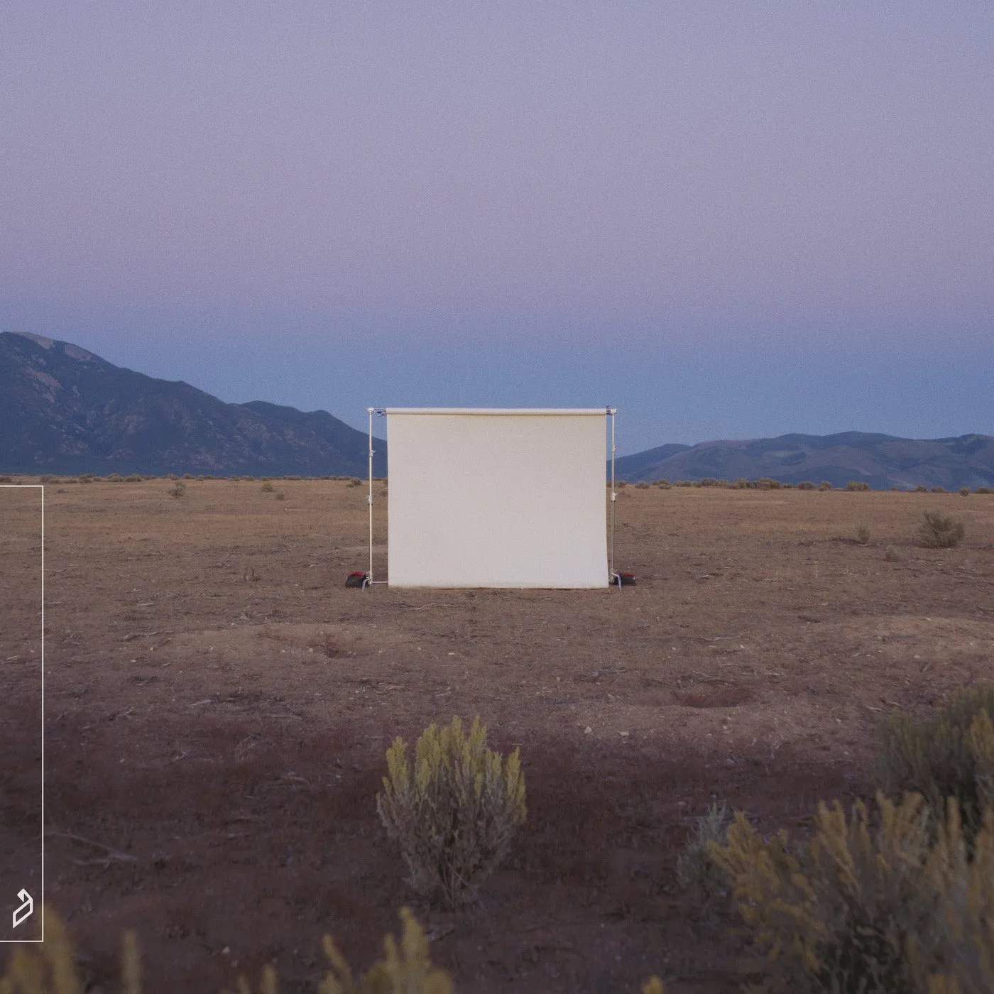 Hot Night feat. HANA